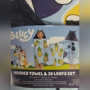 Bluey Hooded Towel and 3D Loofa Set